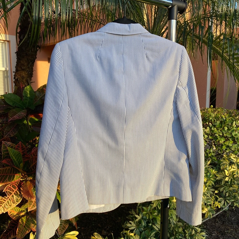 Jacket - Picture 2 of 4
